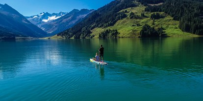 Wellnessurlaub - Pools: Infinity Pool - Österreich - Stand-Up-Paddle - MY ALPENWELT Resort****SUPERIOR