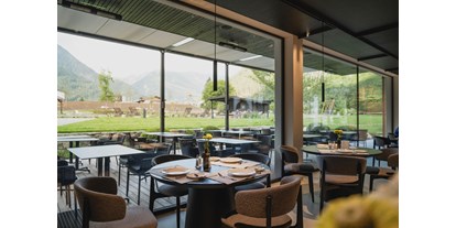 Wellnessurlaub - Mayrhofen (Mayrhofen) - Restaurantbereich für Hotelgäste - Neuhaus Zillertal Resort
