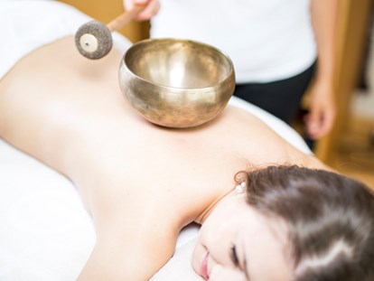 Wellnessurlaub - Ayurveda Massage - Österreich -  spezielle Massagen - Ortners Eschenhof