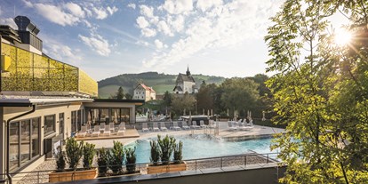 Wellnessurlaub - Niederösterreich - ganzjährig beheiztes Außenschwimmbecken - Vivea Gesundheitshotel Bad Schönau Zum Landsknecht