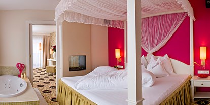 Wellnessurlaub - Hotel-Schwerpunkt: Wellness & Romantik - Österreich - Honeymoon-Suite mit Whirlpool - Romantik & Spa Alpen-Herz