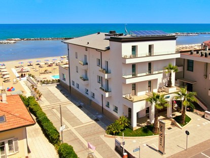 Wellnessurlaub - Umgebungsschwerpunkt: Strand - You & Me Beach Hotel