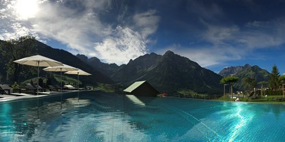 Wellnessurlaub - Pools: Infinity Pool - Österreich - Haller's Geniesserhotel