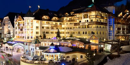 Wellnessurlaub - Schokoladenmassage - Österreich - Außenansicht im Winter - Hotel Post Ischgl