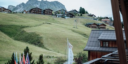 Wellnessurlaub - Arlberg - Zimmer mit Ausblick - Hotel Goldener Berg
