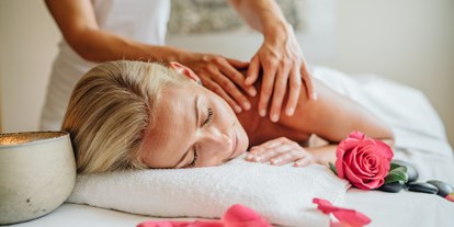 Wellnessurlaub - Shiatsu Massage - Österreich - Anwendungen im MEIN SEIN Wellnesszentrum - Feuerberg Mountain Resort