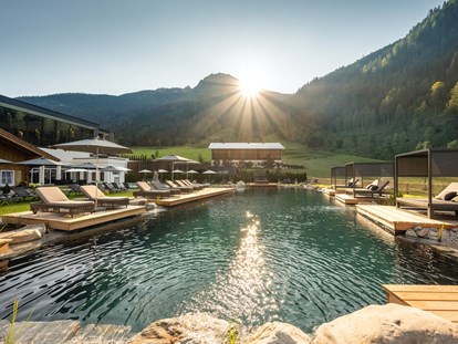Wellnessurlaub - Pools: Infinity Pool - Österreich - Alpin Life Resort Lürzerhof