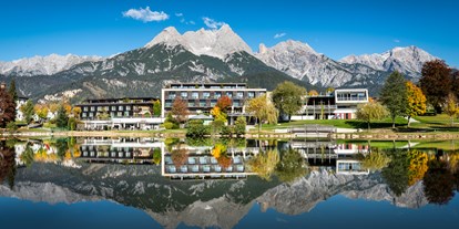 Wellnessurlaub - Pools: Infinity Pool - Österreich - Ritzenhof Hotel & Spa am See herbstliche Farbenpracht - Ritzenhof****S - Hotel & Spa am See