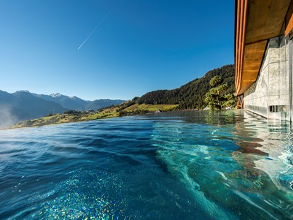 Wellnessurlaub - Hotel-Schwerpunkt: Wellness & Skifahren - Österreich - Infinity Pool  - Hotel Tirol