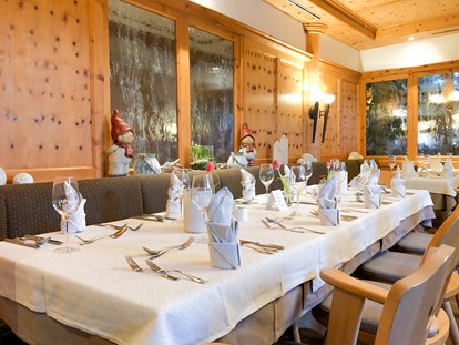 Wellnessurlaub - Umgebungsschwerpunkt: See - Österreich - Gemütliche Restaurant-Räume - Hotel Tyrol am Haldensee