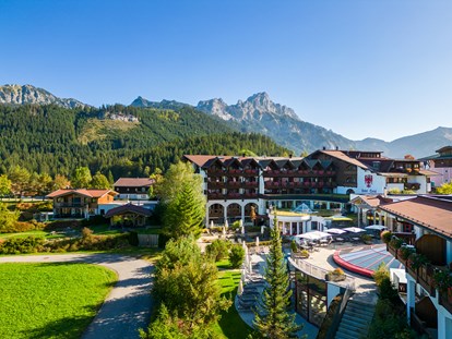 Wellnessurlaub - Österreich - Hotel Außenansicht  - Hotel Tyrol am Haldensee