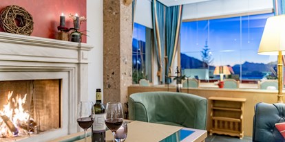 Wellnessurlaub - Langschläferfrühstück - Österreich - Den Abend gemütlich ausklingen lassen in unserer Lounge - Inntalerhof - DAS Panoramahotel