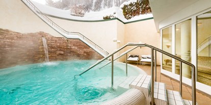 Wellnessurlaub - Hotel-Schwerpunkt: Wellness & Romantik - Österreich - Outdoor Pool - Wellnesshotel ...liebes Rot-Flüh