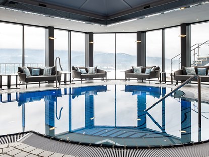 Wellnessurlaub - Pools: Sportbecken - Massage-Sprudel-Becken - Hotel Sonnenhof