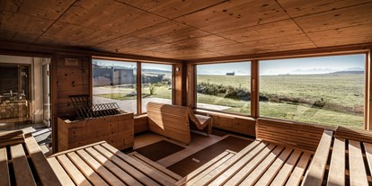 Wellnessurlaub - Lermoos - Panoramasauna ca. 85°C
Finnische Sauna mit Weitblick auf die Allgäuer Berge. - Hotel Das Weitblick Allgäu