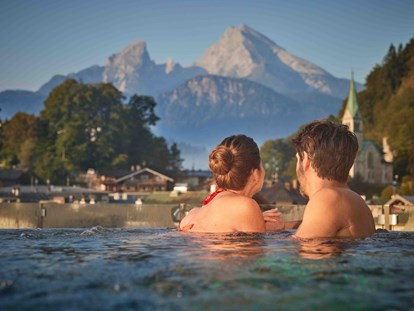 Wellnessurlaub - Kitzbühel - Genießen Sie den traumhaften Ausblick vom Außenpool heraus. - Hotel EDELWEISS Berchtesgaden