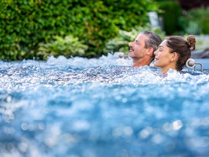 Wellnessurlaub - Hotel-Schwerpunkt: Wellness & Beauty - Auszeit im Relax-HotPool - Wellness & Naturresort Reischlhof****S