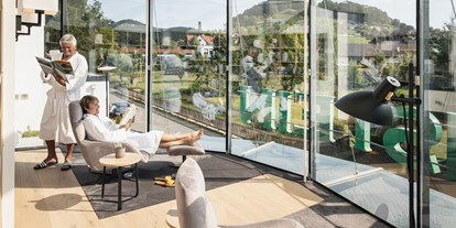 Wellnessurlaub - Nuad Thai Yoga Körperarbeit - Bücherwurmlounge im Vulkanlandhotel Legenstein - Vulkanlandhotel Legenstein