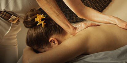 Wellnessurlaub - Nuad Thai Yoga Körperarbeit - Österreich - Klassische Massage - Vulkanlandhotel Legenstein