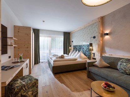 Wellnessurlaub - Österreich - Suite Bergquell mit Klimaanlage und Minibar - Alpin Family Resort Seetal****s