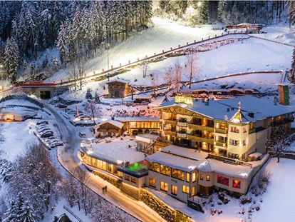 Wellnessurlaub - Parkplatz: kostenlos beim Hotel - Ski in Ski out - direkt an der Talabfahrt - Alpin Family Resort Seetal****s