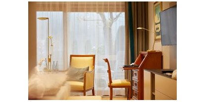Wellnessurlaub - Pantai Luar Massage - Doppelzimmer "Bärental" - Erfurth´s Bergfried Ferien & Wellnesshotel
