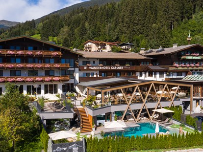 Wellnessurlaub - Kitzbühel - Außenansicht Wander- und Wellnesshotel Gassner - Hotel Gassner 4 Sterne Superior
