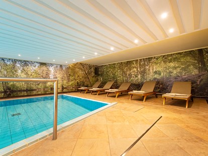 Wellnessurlaub - Hotel-Schwerpunkt: Wellness & Beauty - WaldSpa - Pool - Hotel Munte am Stadtwald - Hotel Munte am Stadtwald