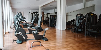 Wellnessurlaub - Hotel-Schwerpunkt: Wellness & Fitness - Fitnessbereich im Strandhotel Fischland - Strandhotel Fischland 