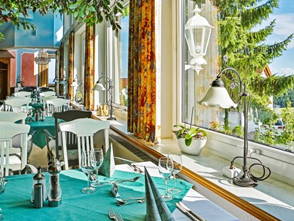 Wellnessurlaub - Preisniveau: moderat - Restaurant Dorfplatz  - Vital- und Wellnesshotel Albblick