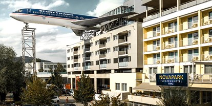 Wellnessurlaub - Parkplatz: gebührenpflichtig beim Hotel - Österreich - Novapark Flugzeughotel Graz