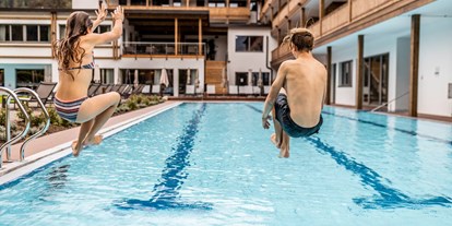 Wellnessurlaub - Pools: Außenpool nicht beheizt - Das Bayrischzell Familotel Oberbayern