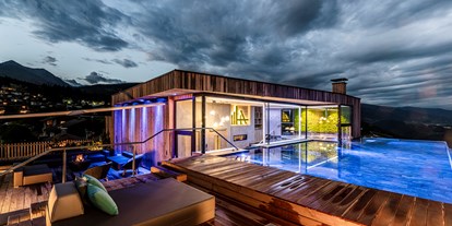 Wellnessurlaub - Meransen - Infinity-Sky-Pool - Alpine Lifestyle Hotel Ambet