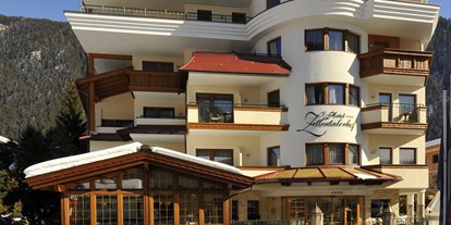 Wellnessurlaub - Mayrhofen (Mayrhofen) - Hotel Aussen - Alpine Hideaway Zillertalerhof 4 Sterne S
