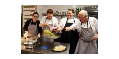 Wellnessurlaub - F.X. Mayr-Kuren - die Leidenschaft zum Kochen wird großgeschrieben - absolut autentische Frischküche - Hotel Am Hirschhorn