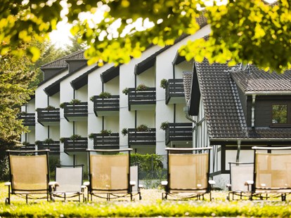 Wellnessurlaub - Preisniveau: moderat - Außenansicht Hotel - Sporthotel Grafenwald