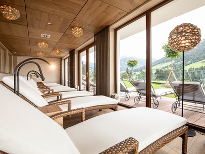 Wellnessurlaub - Hot Stone - Panoramaruhe mit herrlichem Blick auf die Alpbacher Bergwelt - Alpbacherhof****s - Mountain & Spa Resort