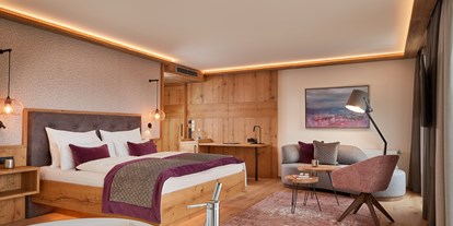 Wellnessurlaub - Hotel-Schwerpunkt: Wellness & Sightseeing - Österreich - Suite mit freistehender Badewanne - Laschenskyhof
