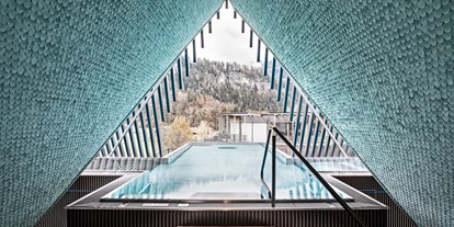 Wellnessurlaub - Vorarlberg - Über dem Gebäudeensemble thront nun der neue Ruhe- und Relaxbereich Wolke 7 mit Hammam und Infinity-Skypool. - GAMS zu zweit