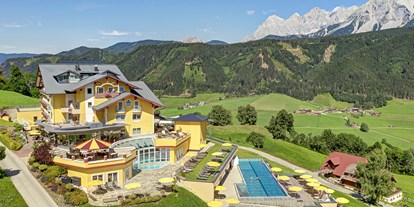 Wellnessurlaub - Bad Mitterndorf - Hotel Schütterhof Außenansicht im Sommer - Hotel Schütterhof in Schladming