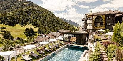 Wellnessurlaub - Dolomiten - Außenpool - Alpin Garden Luxury Maison & SPA