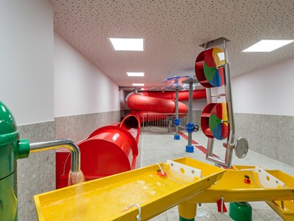 Wellnessurlaub - Babysitterservice - Action Kids Wasserpark - Aktiv- & Wellnesshotel Bergfried