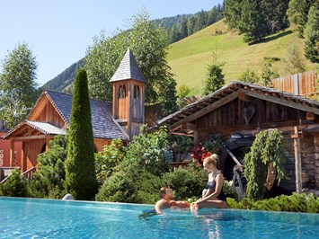 Hotel Quelle Nature Spa Resort ***** Saunen und Bäder im Detail Wasserwelt mit 8 Pools