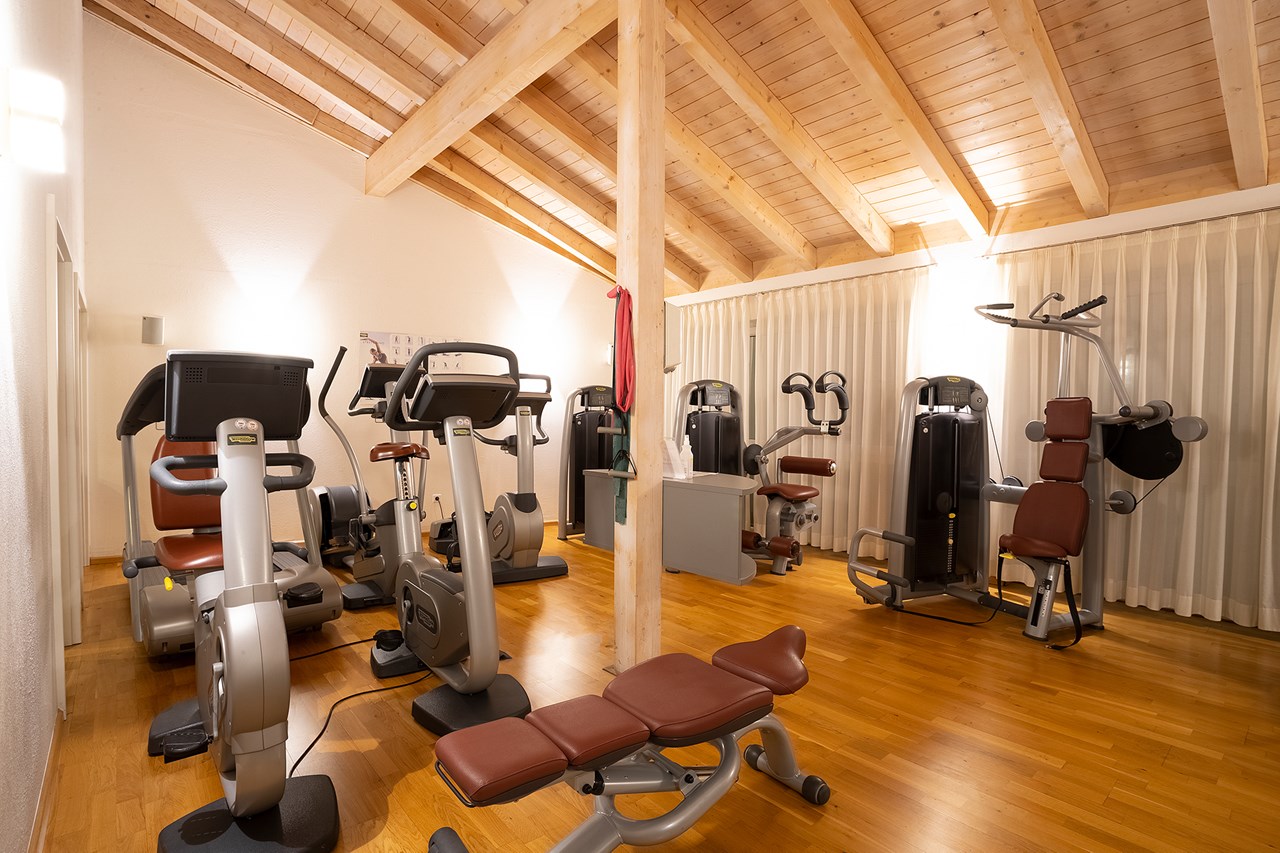 Bio- und Wellnesshotel Alpenblick Fitnessangebote im Detail Fitnessraum