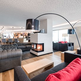 Wellnesshotel: Lounge/Bar - Alpine Lifestyle Hotel Ambet