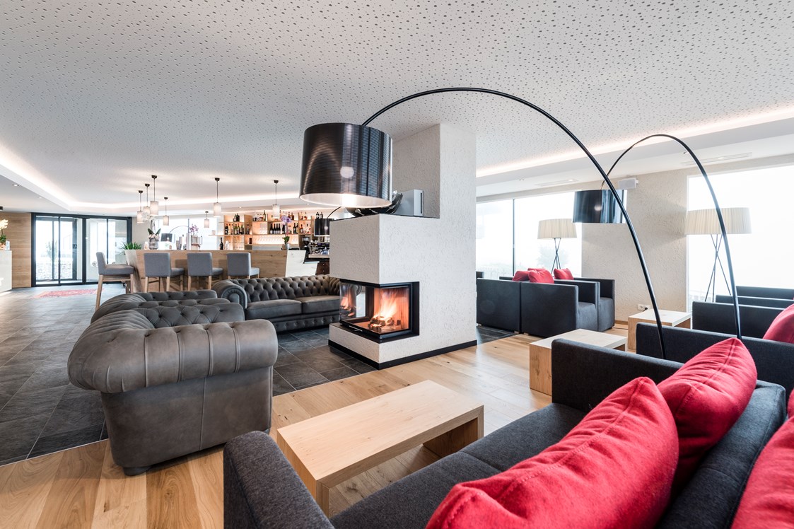 Wellnesshotel: Lounge/Bar - Alpine Lifestyle Hotel Ambet