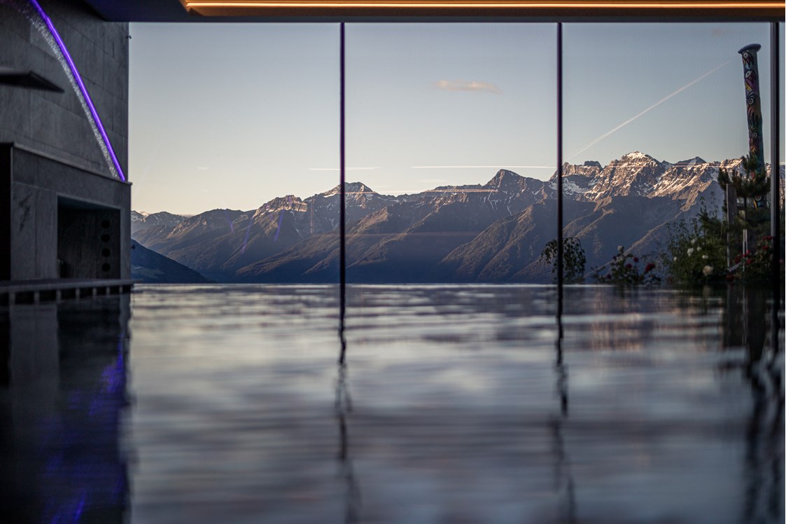 Wellnesshotel: Indoor Infinity Pool - DAS GERSTL Alpine Retreat