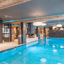 Wellnesshotel: Indoor Pool  - Aktiv- & Wellnesshotel Bergfried