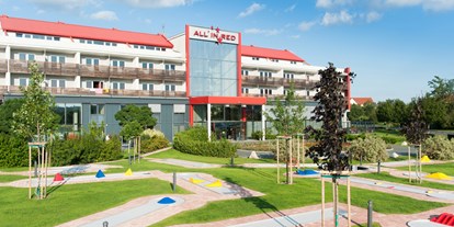 Wellnessurlaub - Pools: Innenpool - Bad Erlach - All in Red Hotel