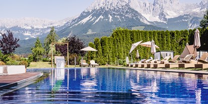 Wellnessurlaub - Hotel-Schwerpunkt: Wellness & Skifahren - Alpbach - Außenpool - Sporthotel Ellmau